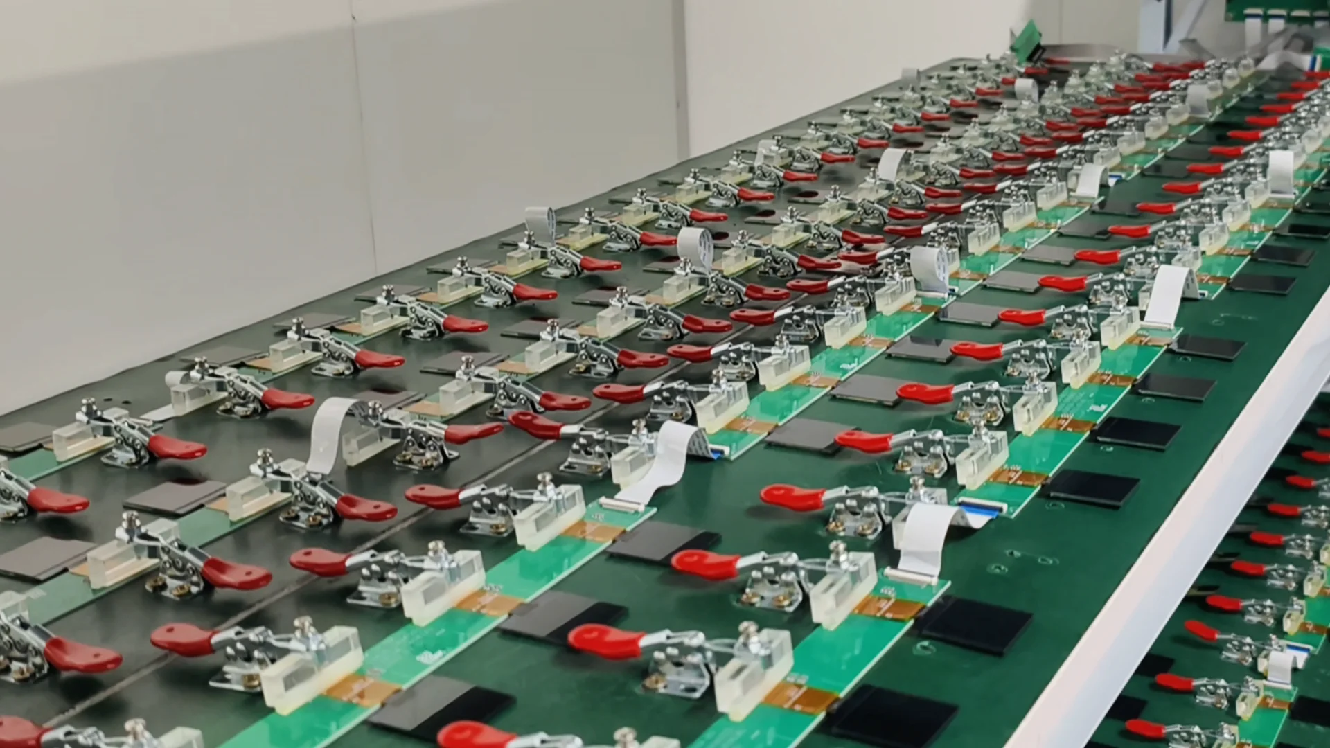 Treoir Dearaidh Teochta Timpeallachta TFT: Comhairle Ghairmiúil ó CNK Electronics