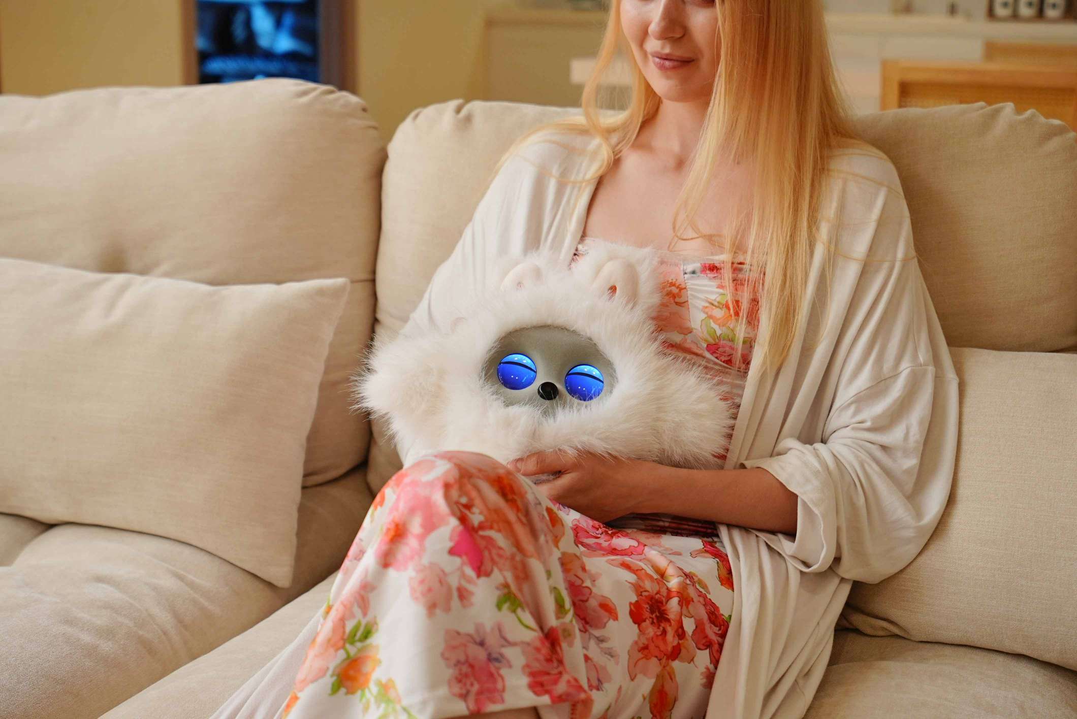 Peataí Robotic AI: Cumasaithe ag Teicneolaíocht, Ag Déanamh Companionship Níos Teo